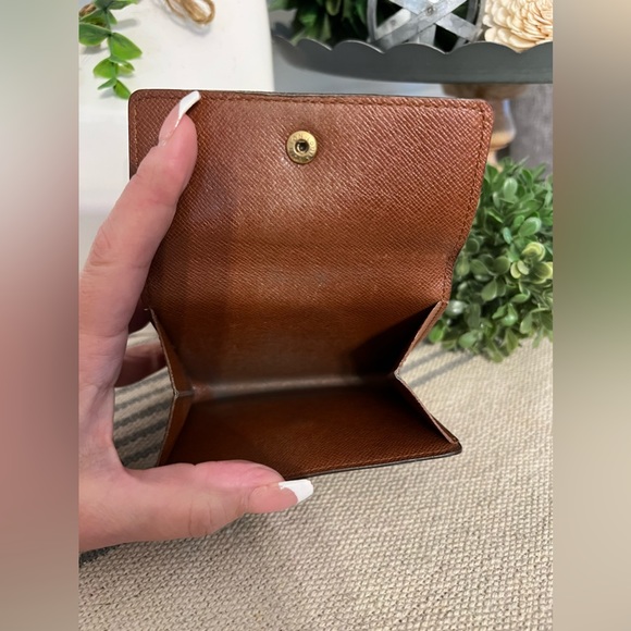 Louis Vuitton Elise Trifold Wallet - Picture 9 of 11